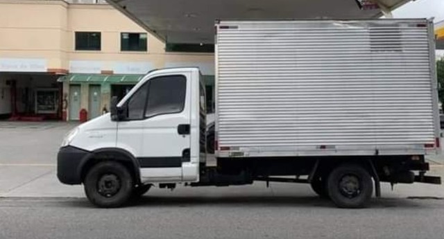 IVECO DAILY 2017 BAÚ REPASSE