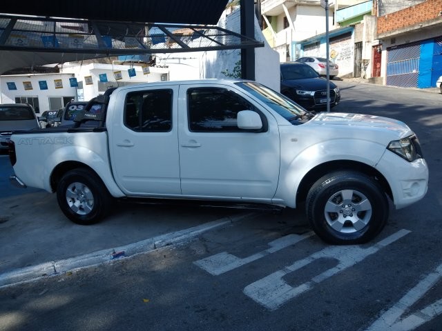 NISSAN FRONTIER 2014 2.5 SV ATTACK 4X2 CD TURBO ELETRONIC DIESEL 4P MANUAL