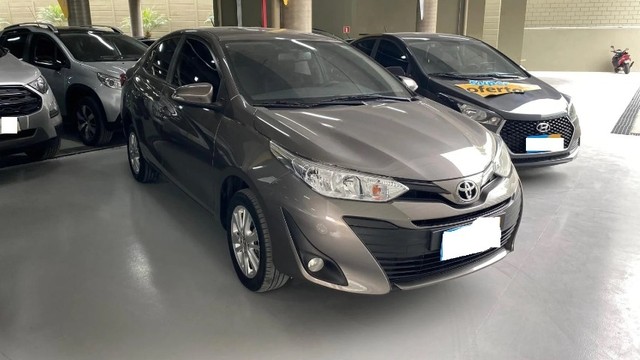 YARIS SEDAN 1.5 XL FLEX AUTOMATICO 2020