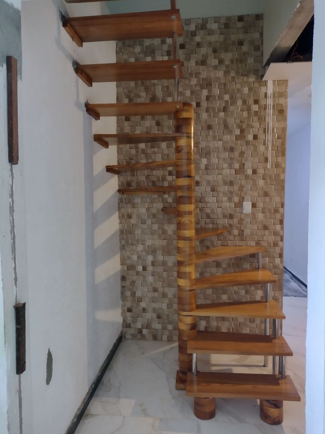 Escadas de madeira. - Foto 3