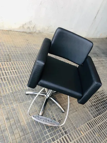 Cadeira de barbearia Ferrante. No estado. Não pode ser enviada pelo  correio.