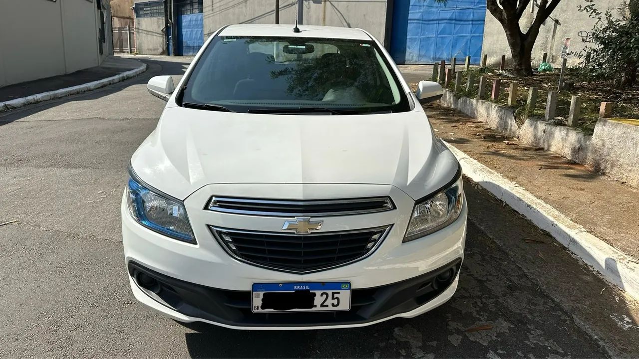 Chevrolet Onix HATCH LT 1.4 8V FlexPower 5p Mec., foto 2 de 15