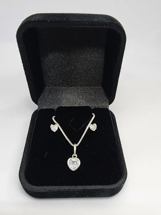 Conjunto de prata/ Aceitamos cartões 