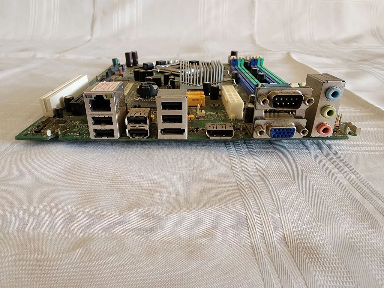 Placa mãe Lenovo MTQ45NK com defeito - Foto 2