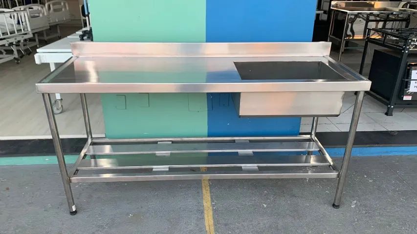 Bancada de aço inoxidável de 180cm Bojo lado Direito e Prateleira de Grade