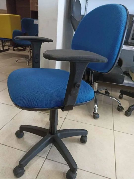 Cadeira para Escritório Azul com Rodinhas Apoio de braço Confortável Grande Quantidade - Foto 2