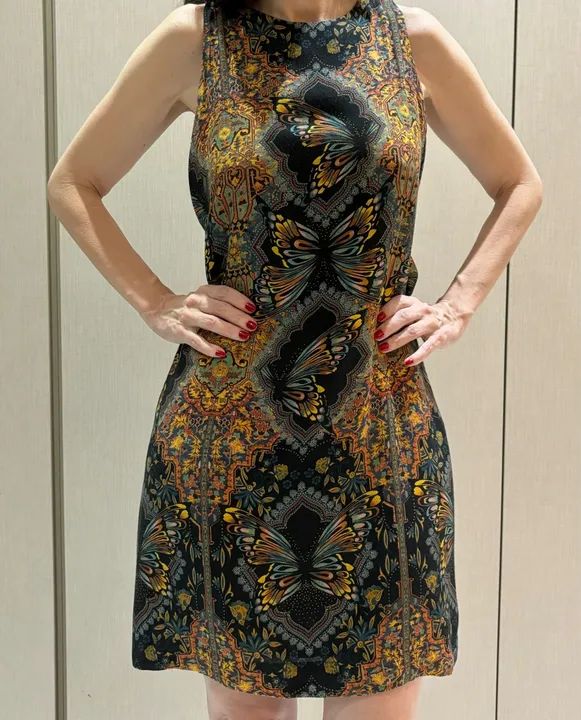 Vestido Dress To com Decote e Babado nas Costas