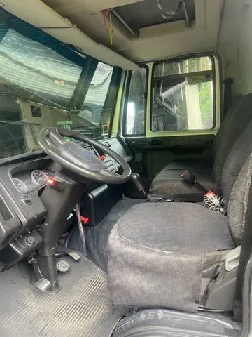 Cargo 1119 bau 6 metros - Foto 6