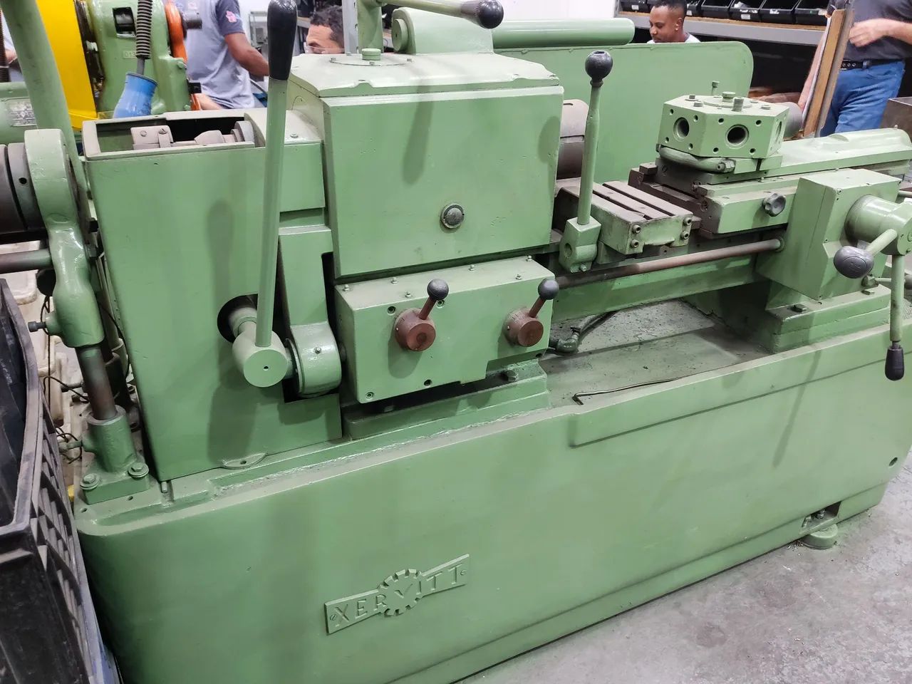 Torno Revólver Xervitt 63 mm de passagem - Foto 2