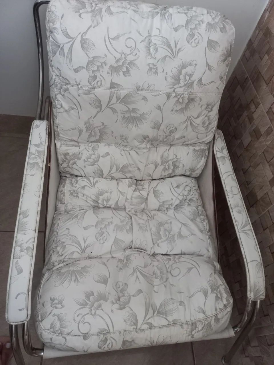 Poltrona com apoio 