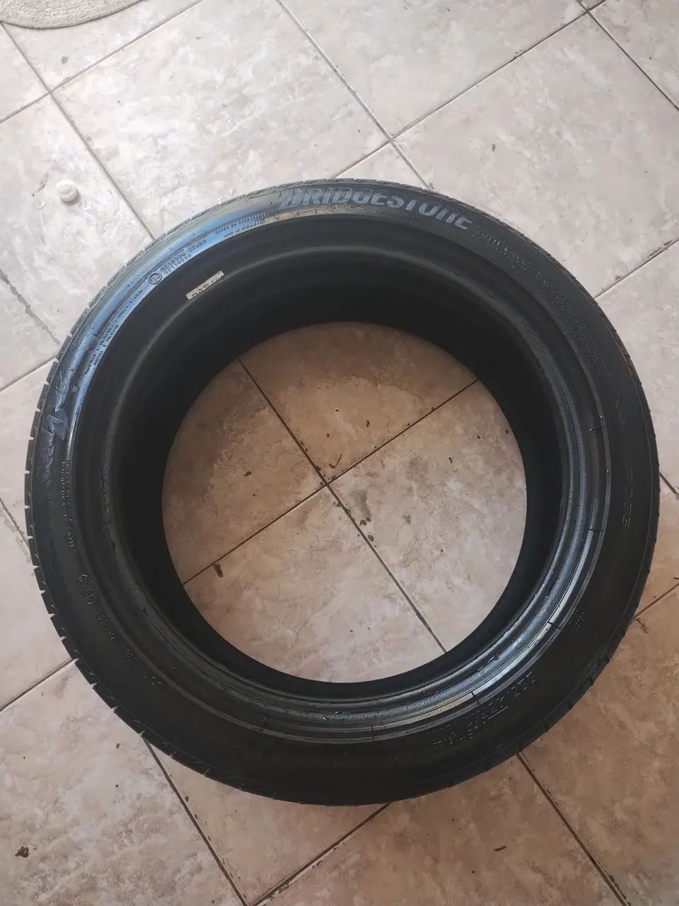 Pneu Bridgestone
