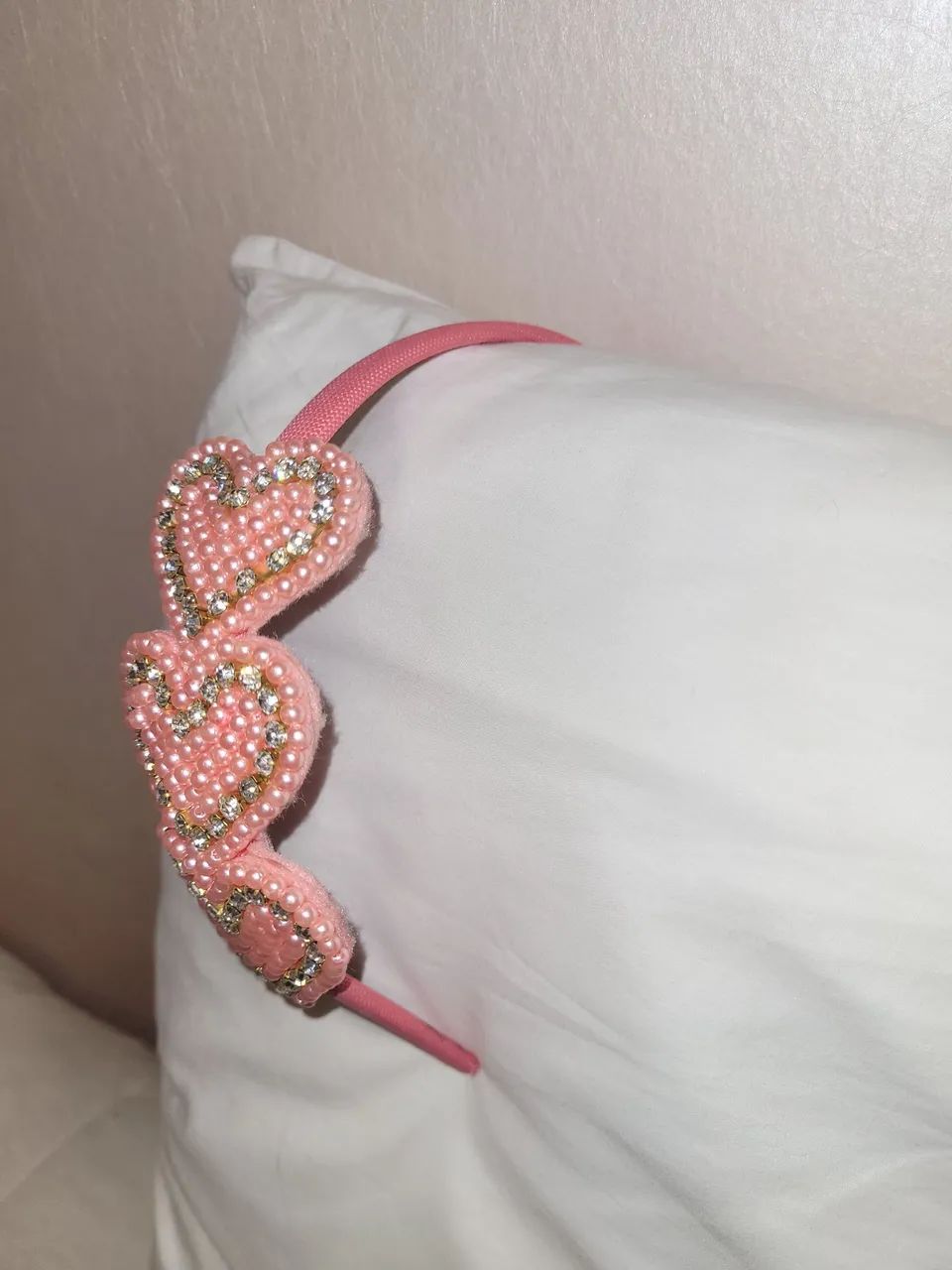 Tiara de coração com pérolas e strass - Foto 2
