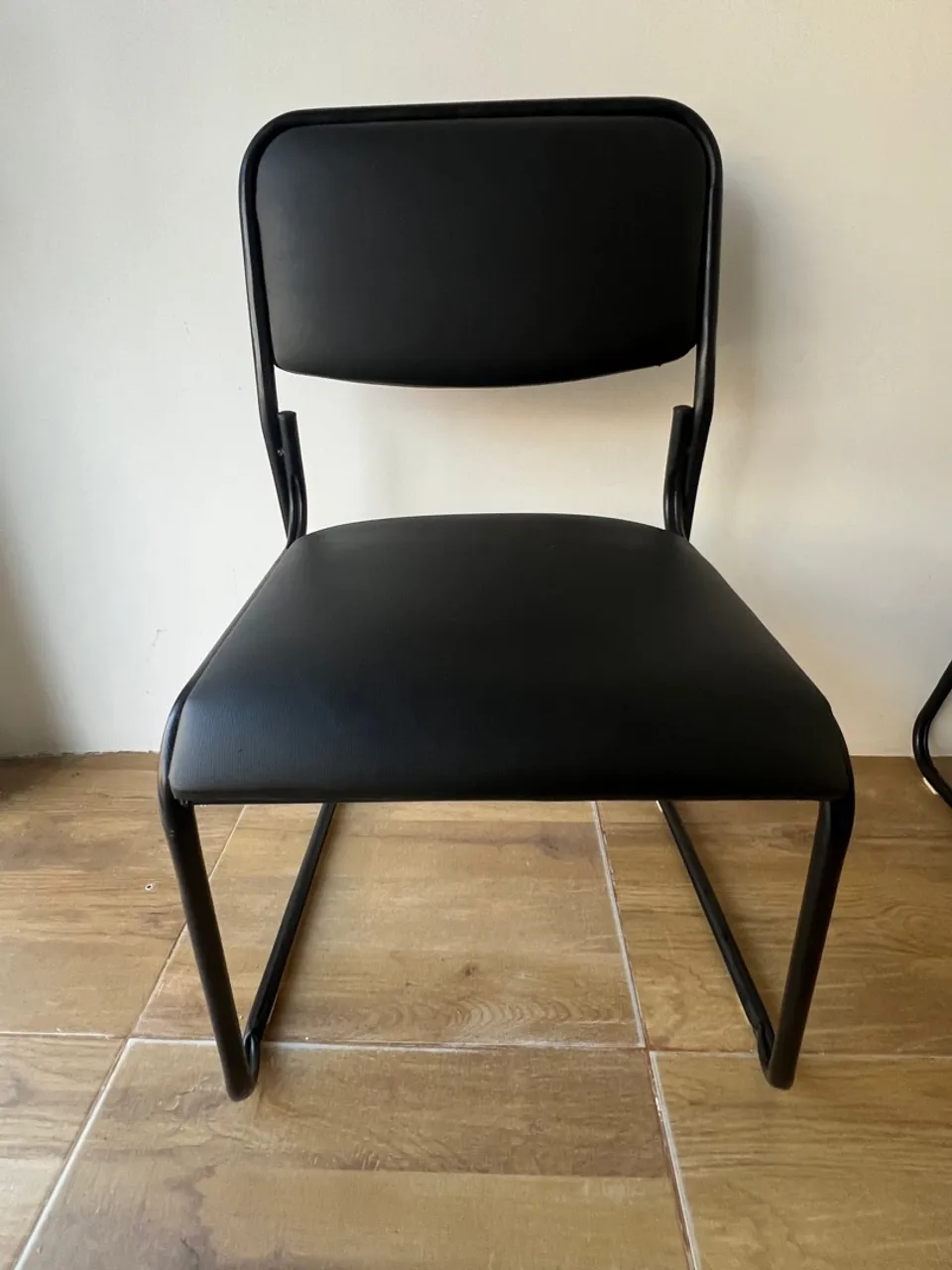 Cadeira de Escritório (6) Preta Simples e Elegante - 6 unidades