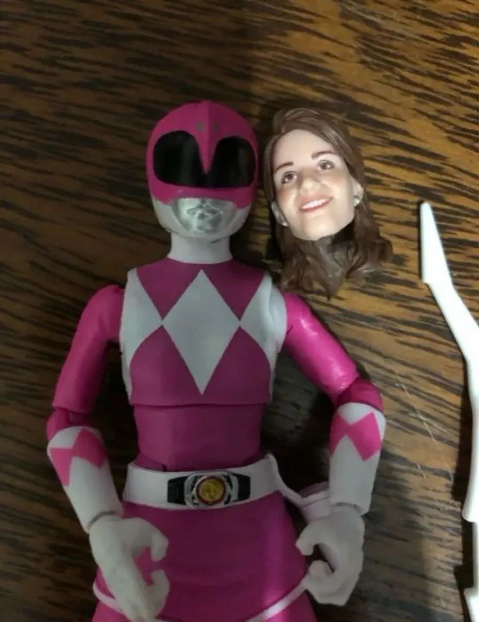 Ranger rosa mighty morphin lightning collection