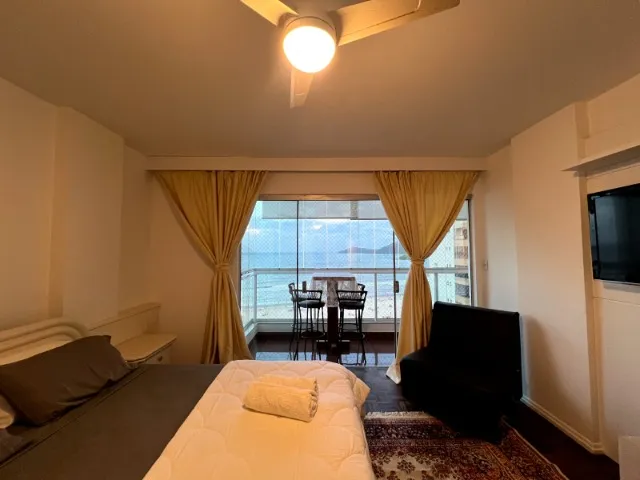 Apartamento 4 quartos frente mar em BC