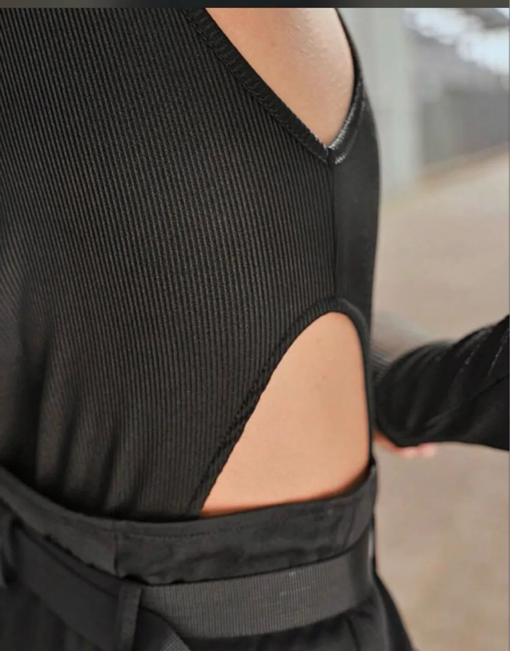 Body cavado com manga preto  - Foto 3
