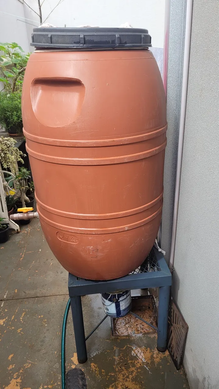 Barril de água para captação de chuva
