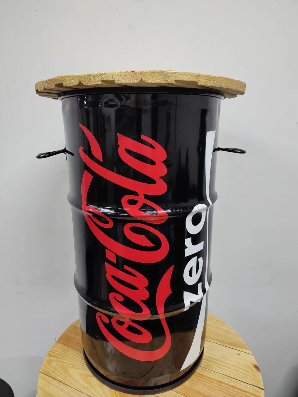 Mesa em tambores, diversos tamanhos e personalizadas