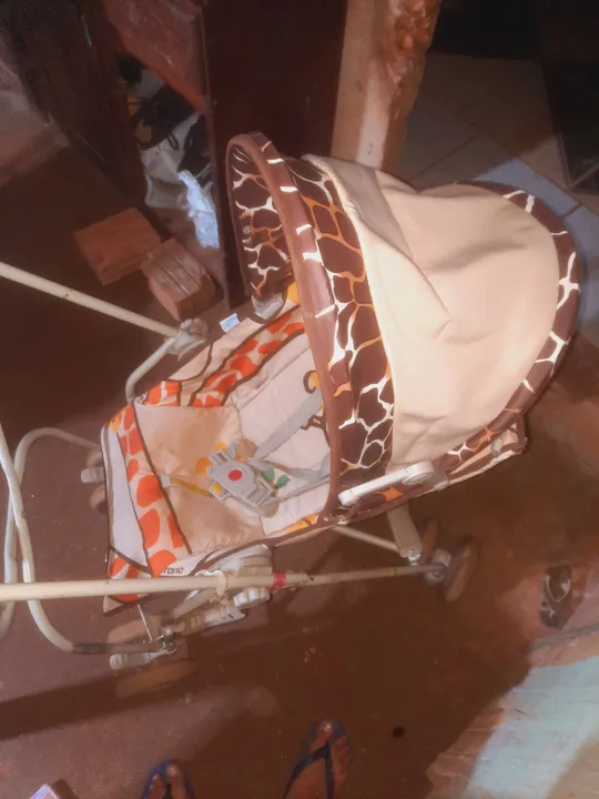 Carrinho de bebê infantil Galzerano - Girafa