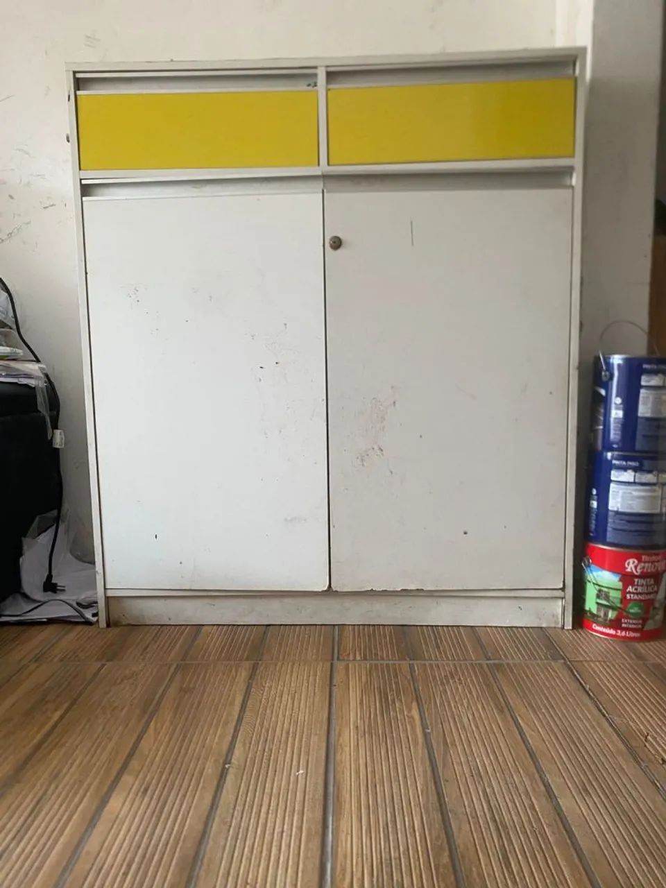 Balcão / Armário Multiuso com Gavetas - Branco com Amarelo