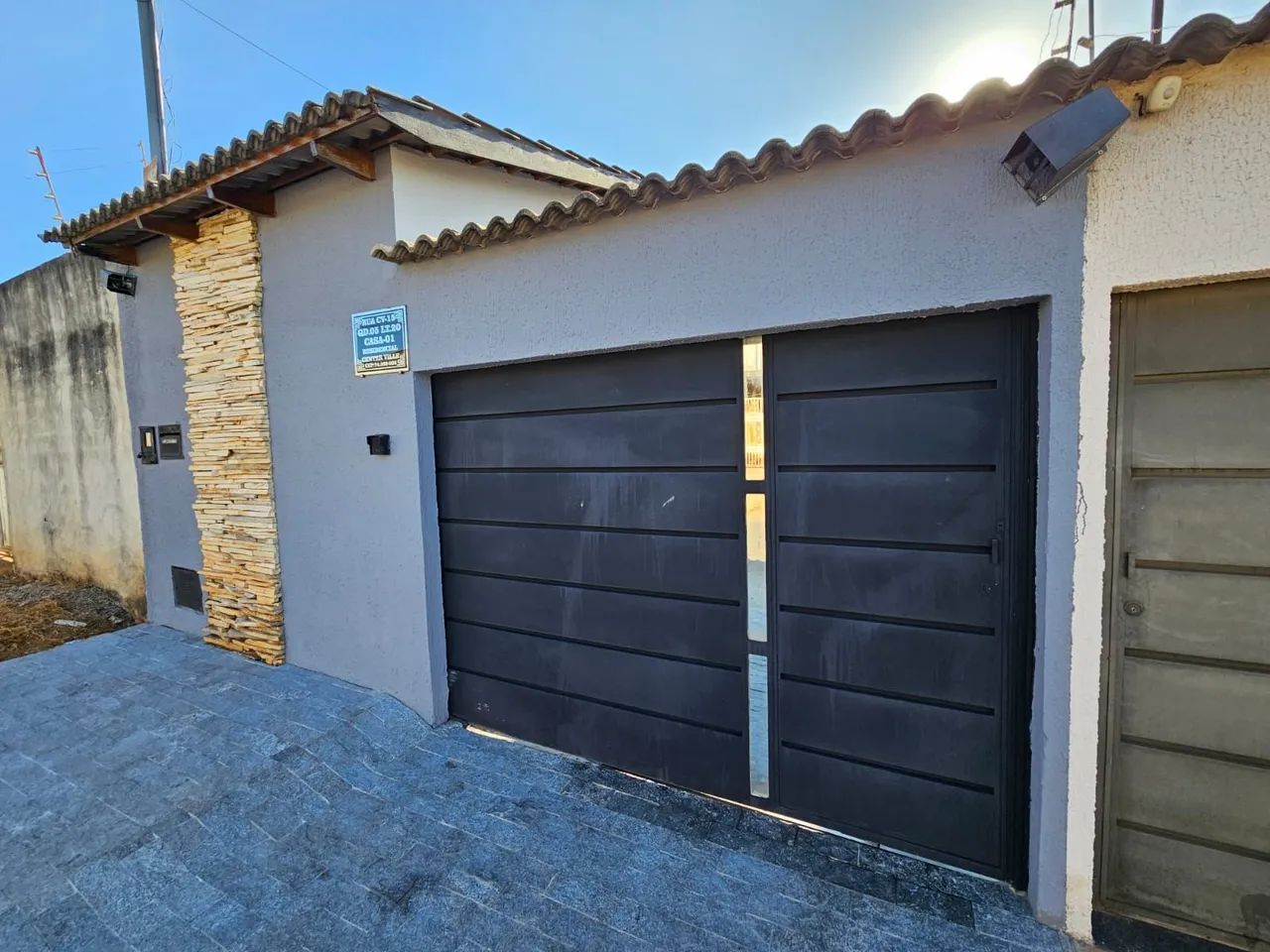 Casa mobiliada, 2 suítes, resid. Center Ville