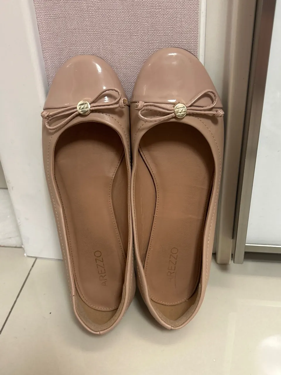 Sapatilha Arezzo Rosa com Laço e Detalhe Dourado