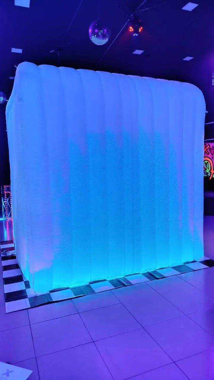 Cabine Inflável com LED - Ideal para Locação em Festas e Eventos - Foto 4