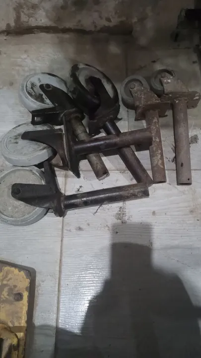 Rodízios para estrutura de obra