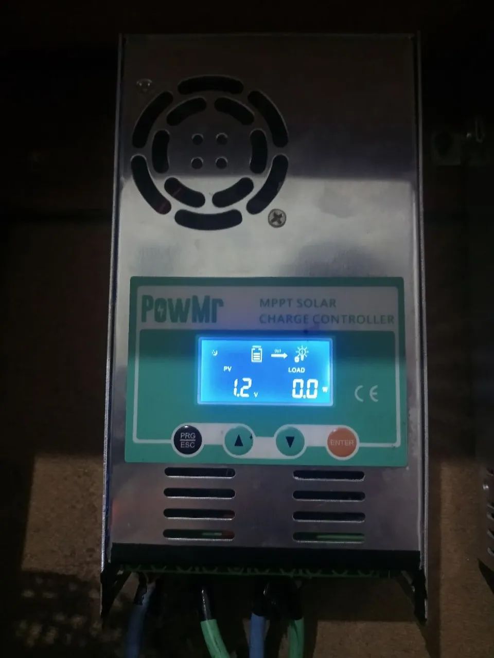  4 -Placas fotovoltaica 280w e  1-controlador de carga  powmr 60a - Foto 2