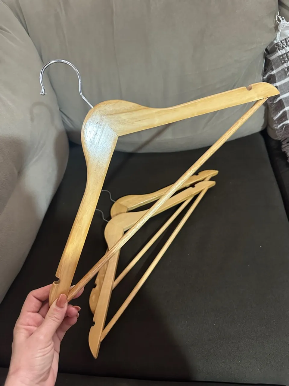 Cabides de madeira para roupas