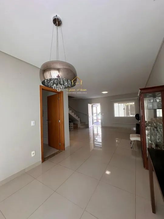 SOBRADO A VENDA OU LOCAÇÃO NO CONDOMÍNIO VILLA FIRENZE