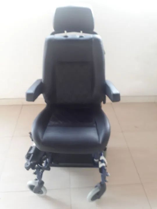 Cadeira Adaptada Para Cadeirantes De Automóveis  - Foto 2