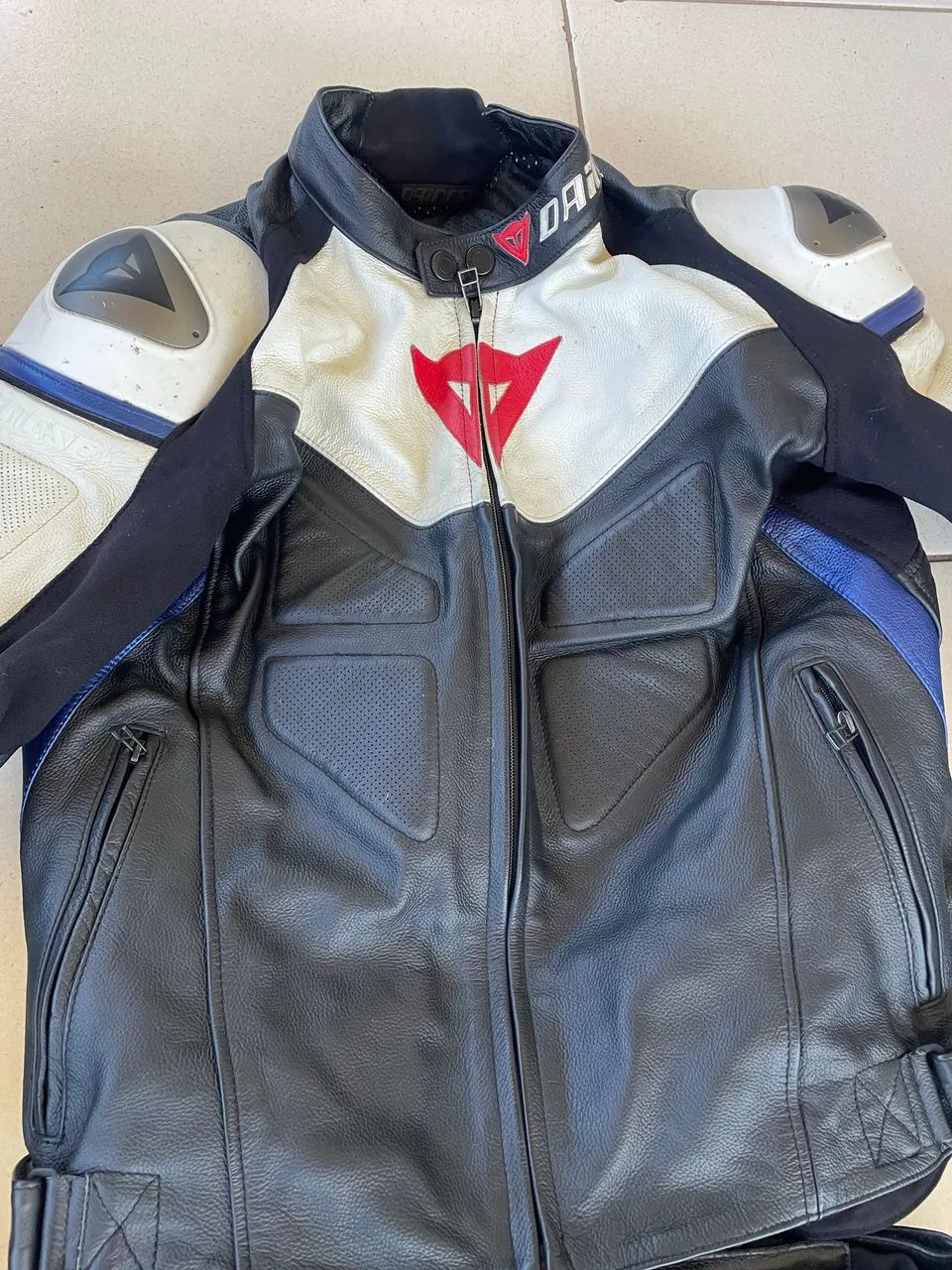 Conjunto de Motociclista, Dainese-couro 
