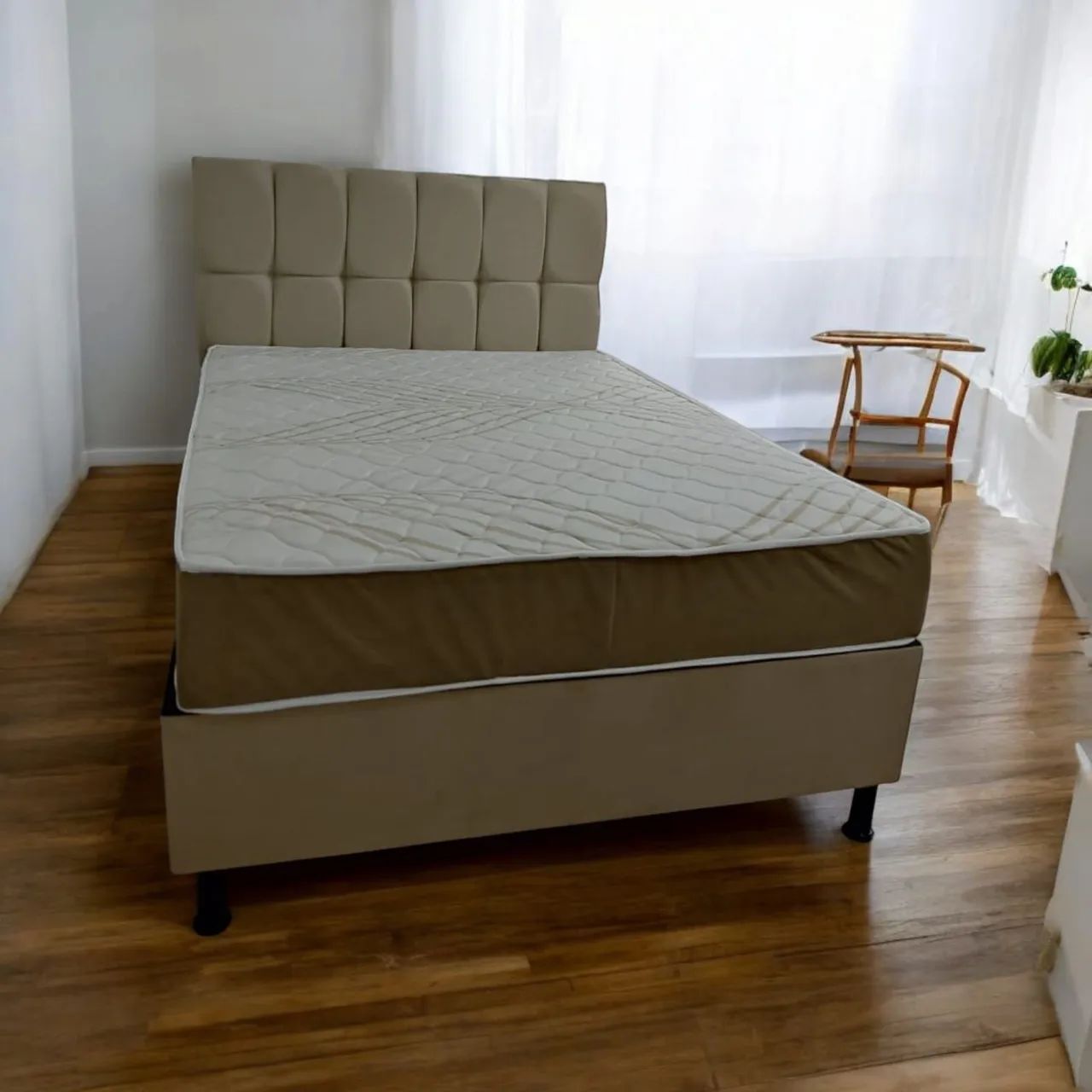 Cama casal de alta qualidade com super promoção!