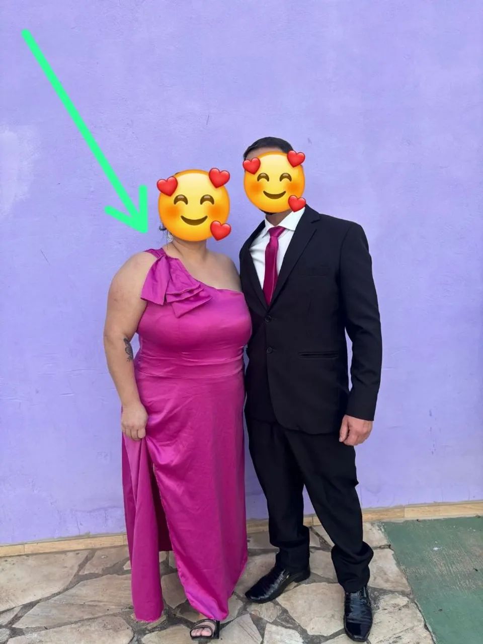 3 peças Vestidos de madrinha cor Fúcsia e terno marsala infantil  - Foto 2