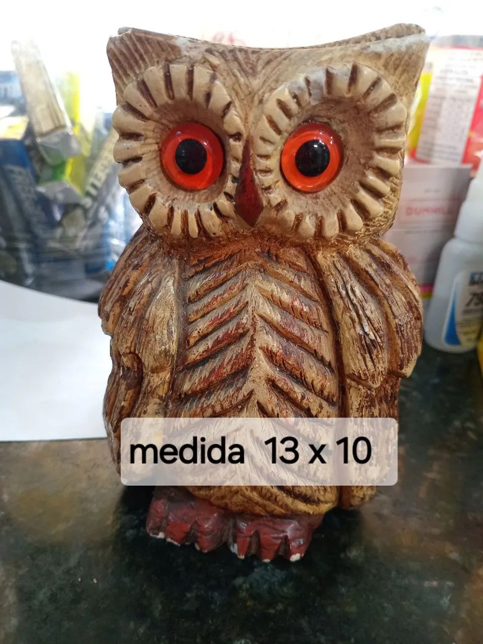 Coruja decorativa em madeira