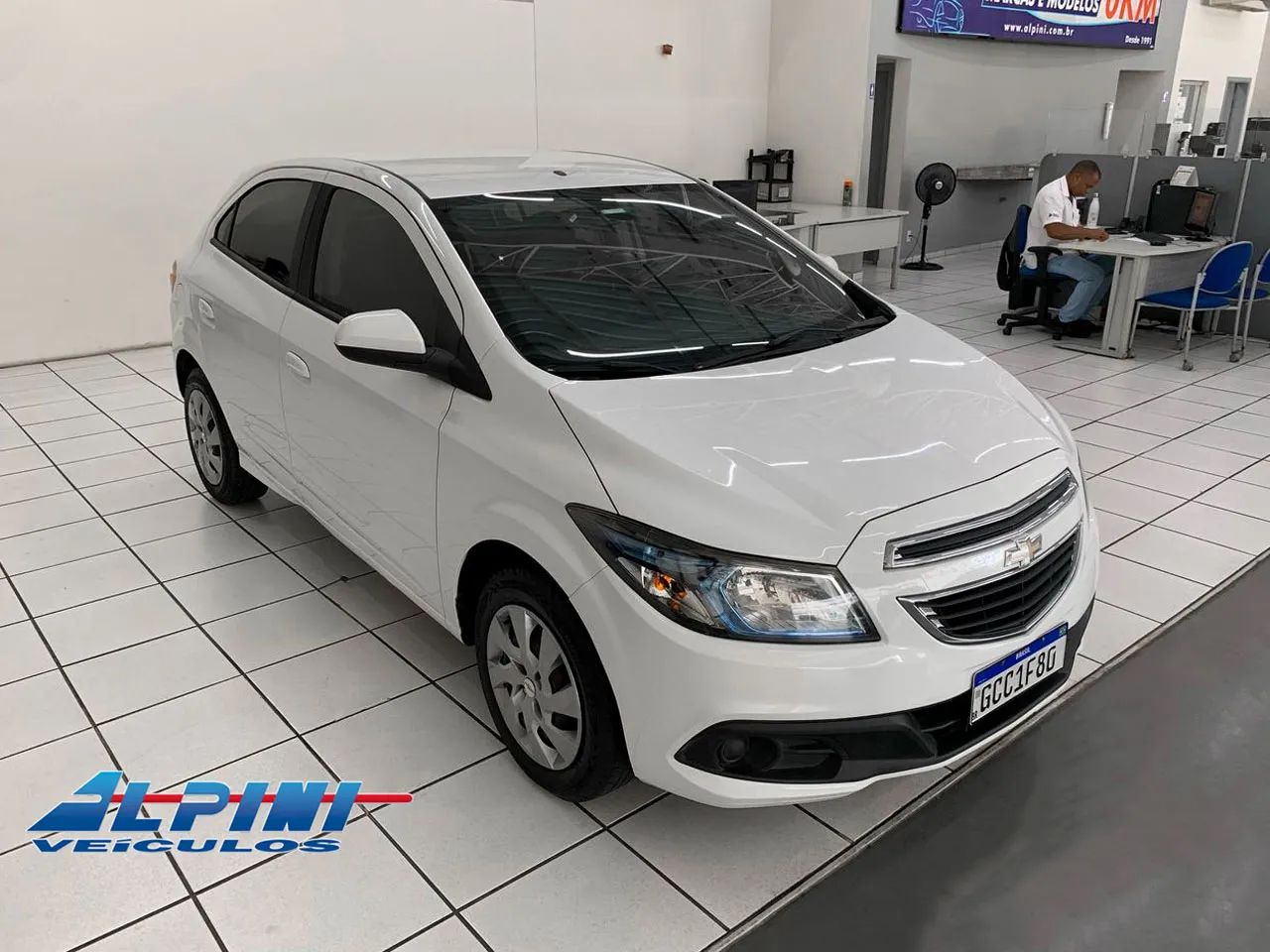 ONIX 1.4 MPFI LT 8V FLEX 4P MANUAL 2016 - Foto 2