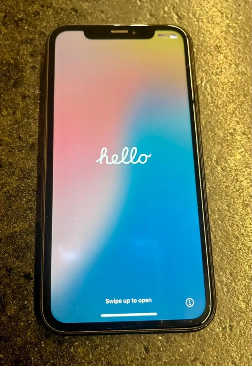 iPhone XR PRETO. Todas as peças originais.