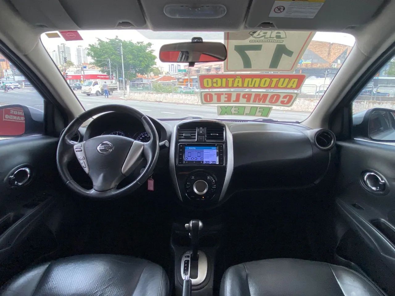 Nissan Versa Unique 1.6 16V Flexstart 4P Aut. 2017 - Foto 11