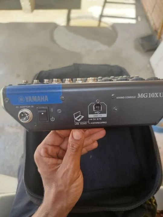 Mesa de Som Yamaha MG10XU - 10 Canais - Foto 2