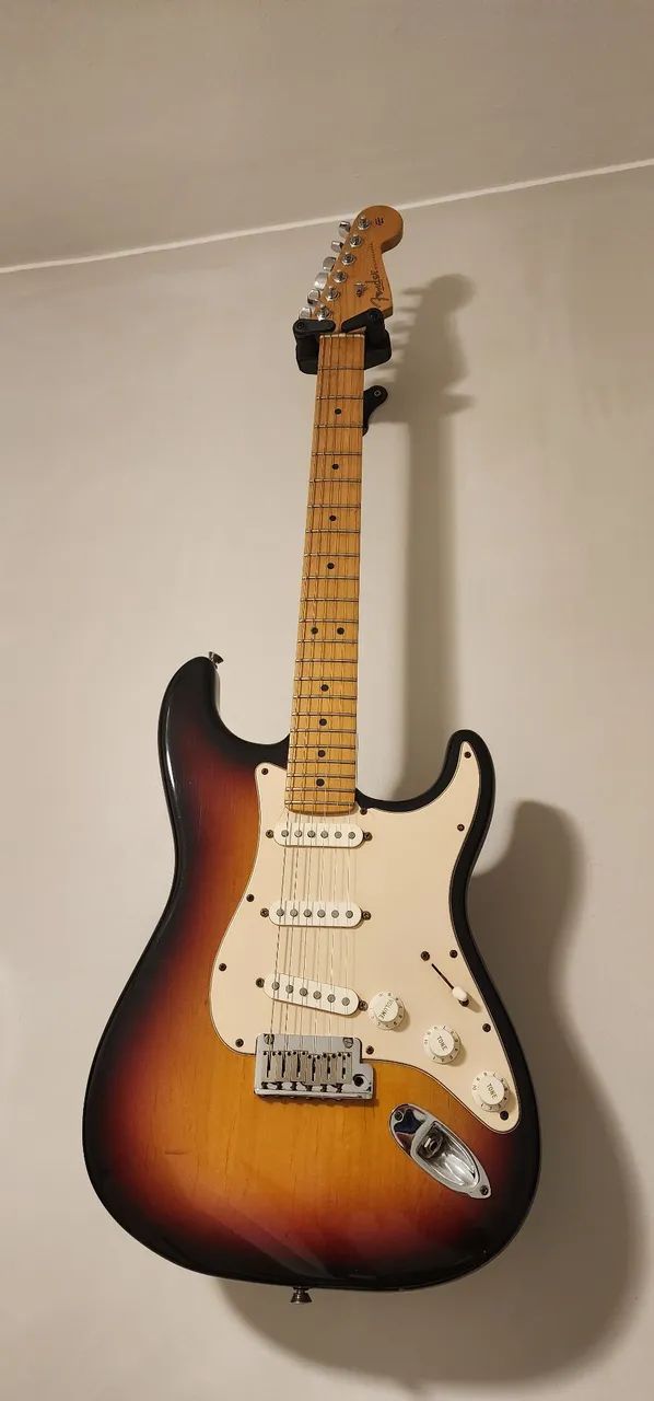 Guitarra Fender Stratocaster Americana 