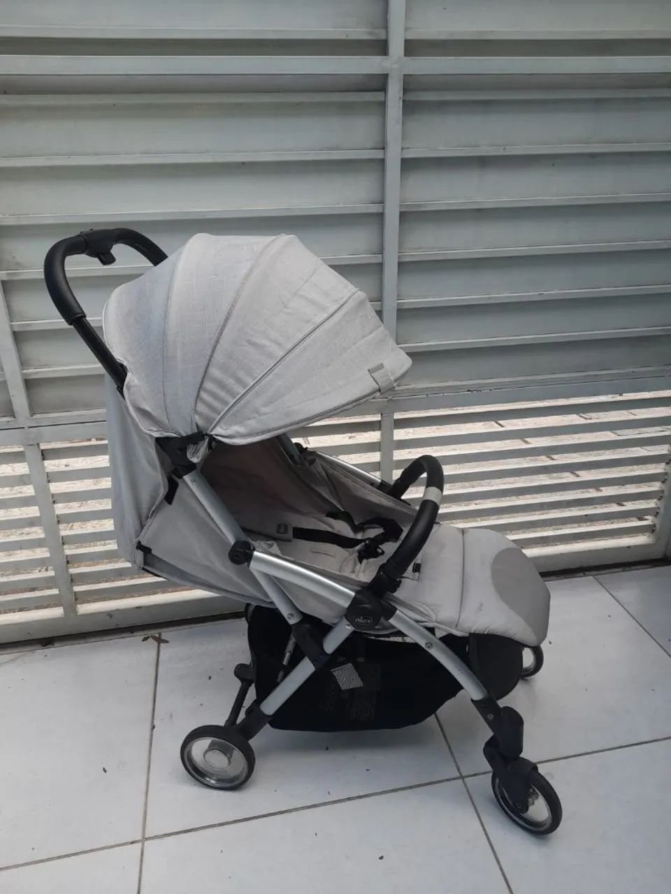 Carrinho de bebê CHICCO dobráve l(USADO)