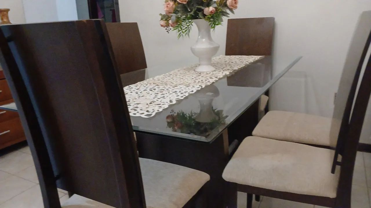 Dining Table64739714111618120