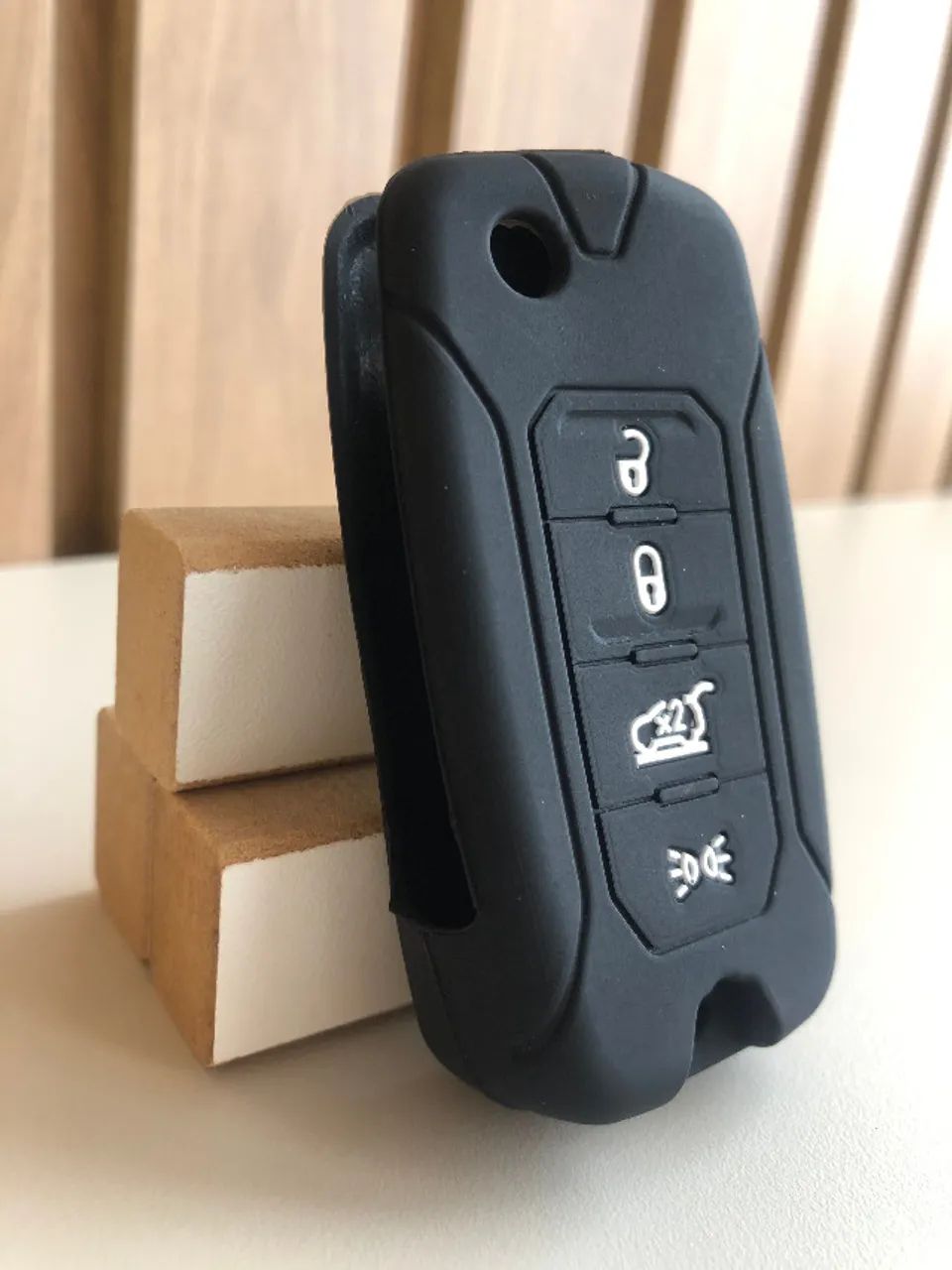 Capa de Chave em Silicone Premium Jeep Renegade  - Foto 2