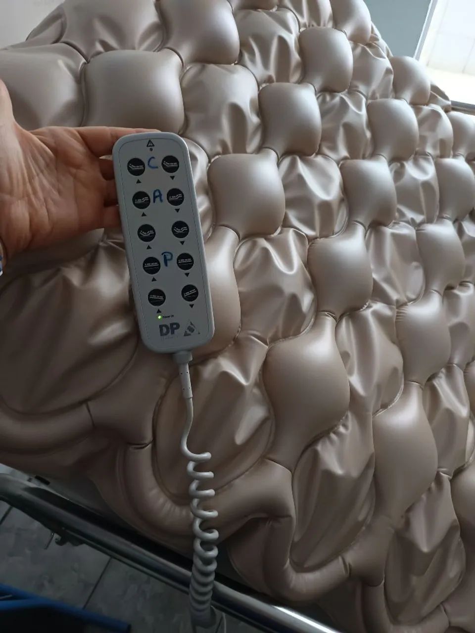 Cama Hospitalar Elétrica com colchão  - Foto 3