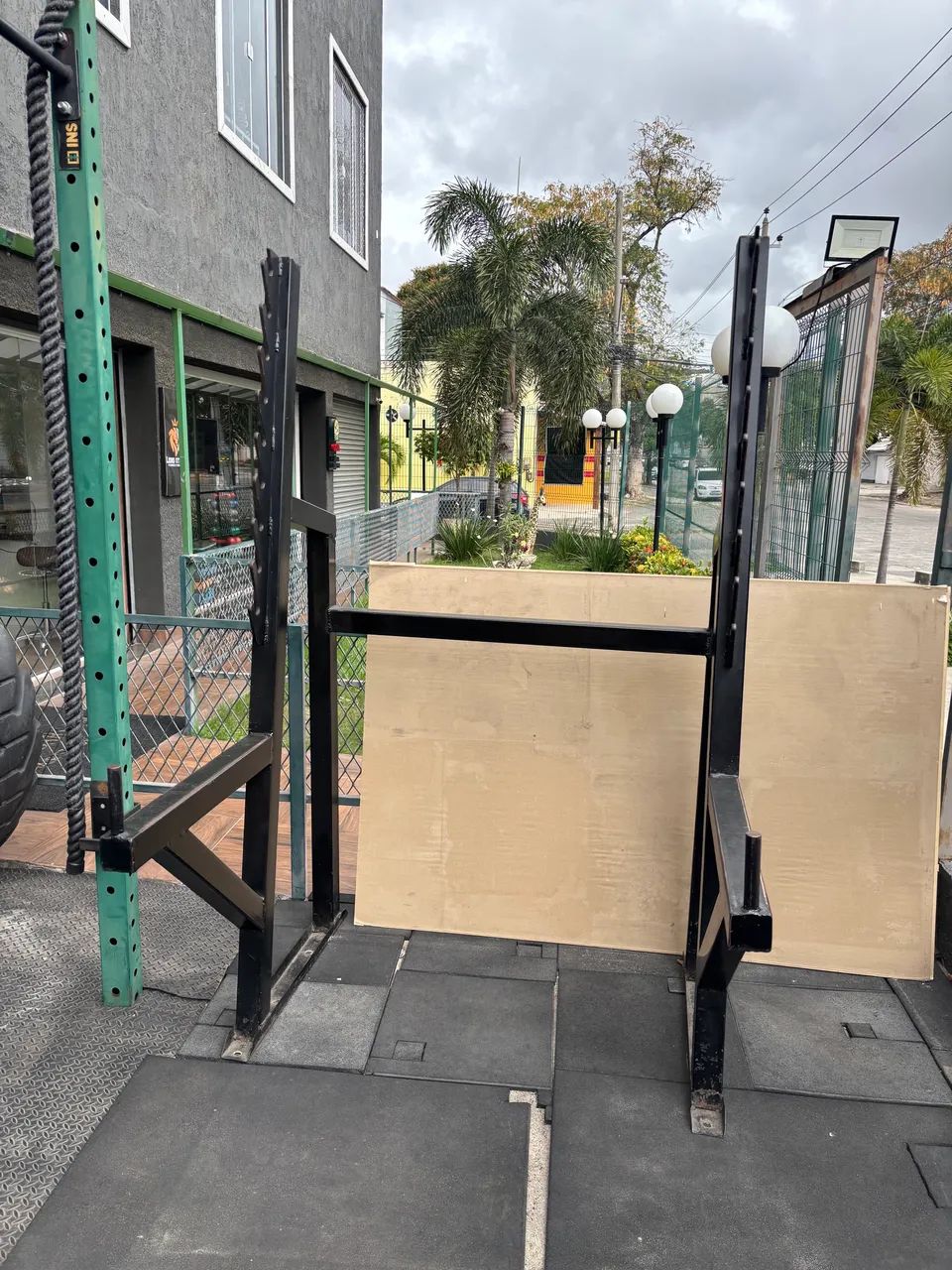 Rack Agachamento com trava de segurança