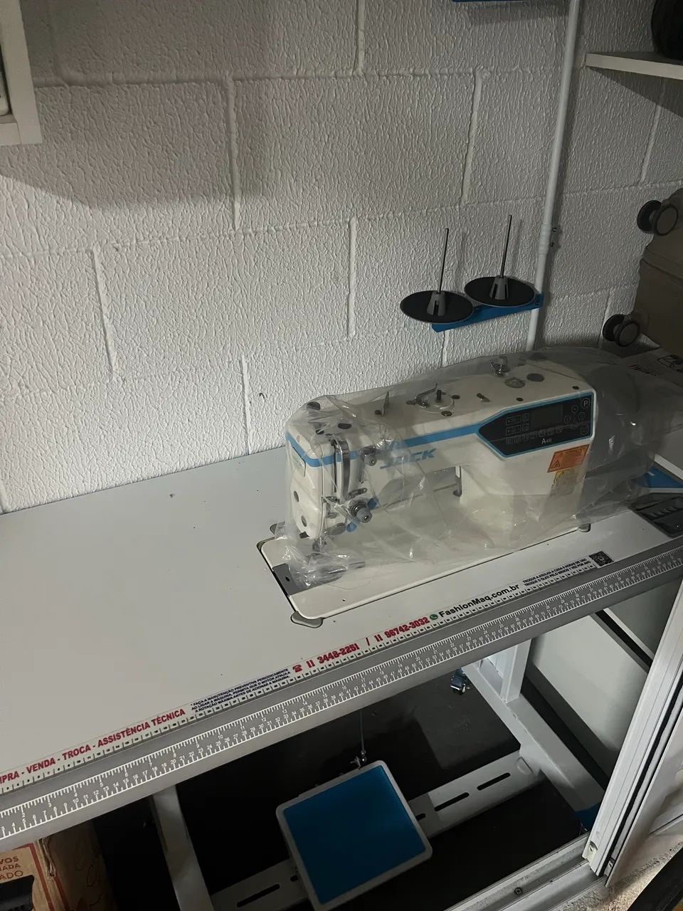 Promoção - Vendo Máquina de Costura Reta Eletrônica Industrial Jack - A4B - Foto 2