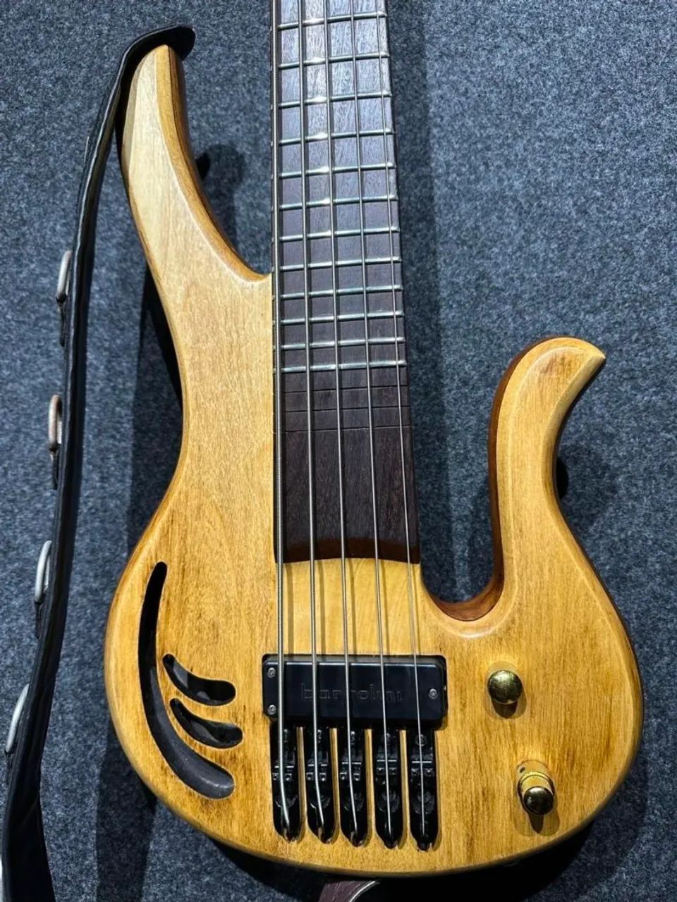 JOIA RARA! DeOliveira Wave Bass 5 - Instrumento de Alto Padrão, Sem Troca - Foto 4