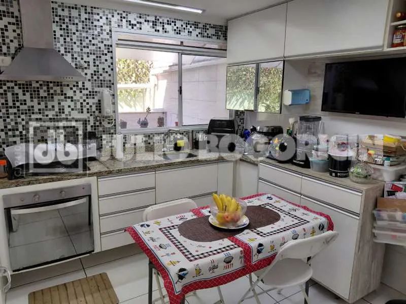 Freguesia casa em Condominio Duplex 5 quartos 1 suíte. Infra total.Segurança 24hs!Localiza - Foto 12