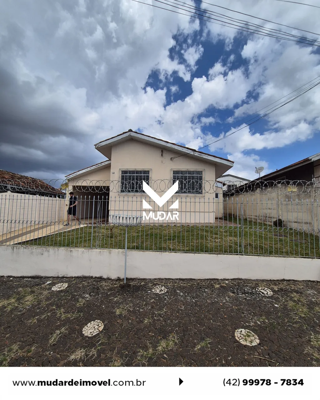 (LOCAÇÃO) Casa com 2 quartos na Santa Paula
